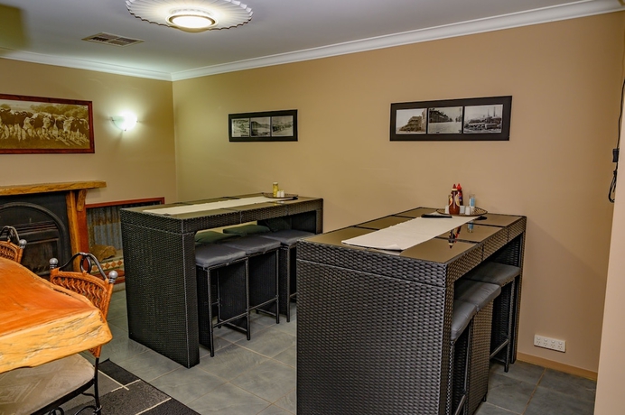 Imagen del bar/restaurante del Hotel Lithgow Parkside Motor Inn. Foto 4