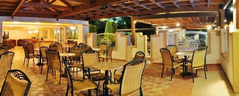 Imagen de la piscina del Hotel Lito, Rodas. Foto 14