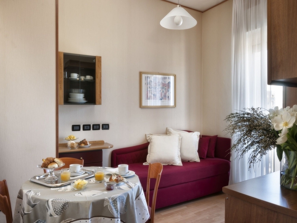 Imagen de la habitación del Hotel Litoraneo Suite. Foto 8