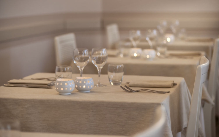 Imagen del bar/restaurante del Hotel Litoraneo Suite. Foto 5