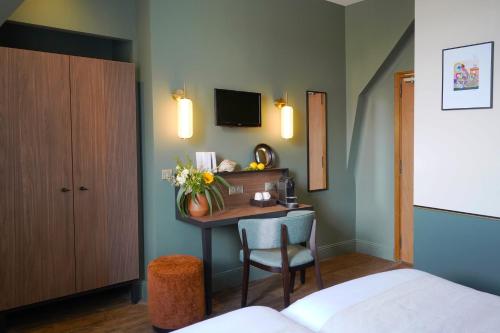 Imagen de la habitación del Hotel Littéraire Stendhal. Foto 6