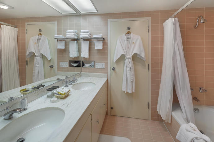 Imagen de la habitación del Hotel Little America Cheyenne. Foto 8