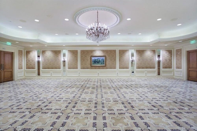 Imagen de los interiores del Hotel Little America. Foto 8