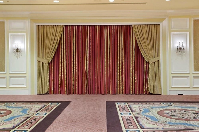 Imagen de los interiores del Hotel Little America. Foto 10