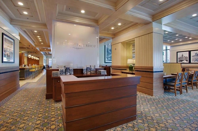 Imagen del bar/restaurante del Hotel Little America. Foto 6