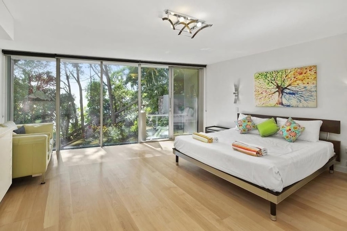 Imagen de la habitación del Hotel Little Cove Court. Foto 14