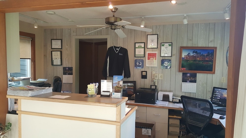 Imagen de los interiores del Hotel Little Creek Cove. Foto 19