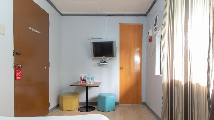 Imagen de la habitación del Hotel Little Falls Tagaytay. Foto 19