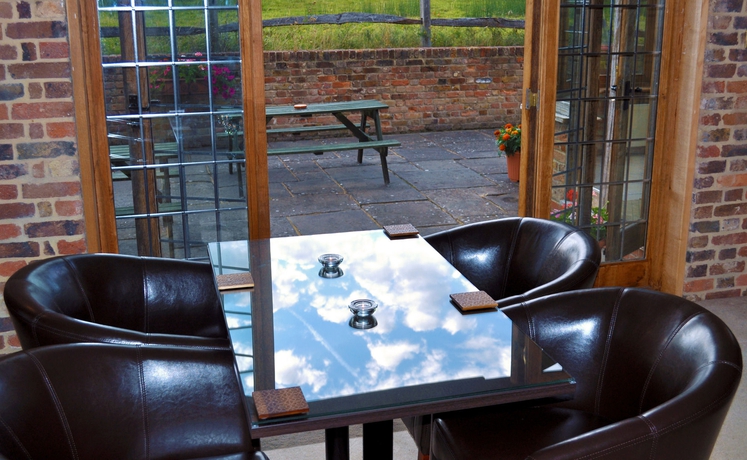 Imagen del bar/restaurante del Hotel Little Foxes. Foto 2