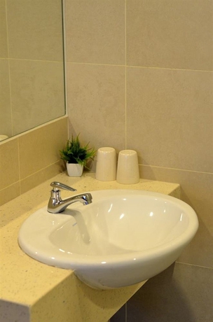Imagen de la habitación del Hotel Little Gaya. Foto 5