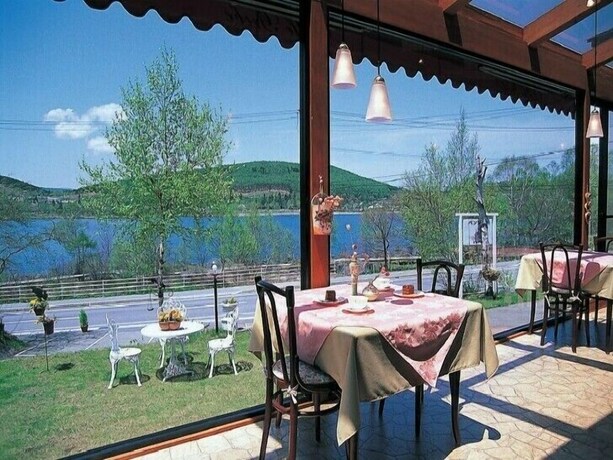 Imagen del bar/restaurante del Hotel Little Grebe. Foto 28