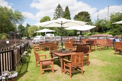 Imagen del bar/restaurante del Hotel Little Hallingbury Mill. Foto 9