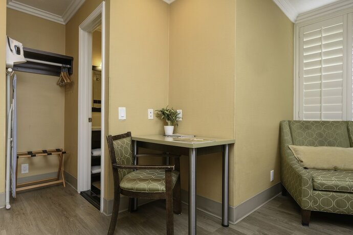 Imagen general del Hotel Little Inn By The Bay Newport Beach. Foto 5
