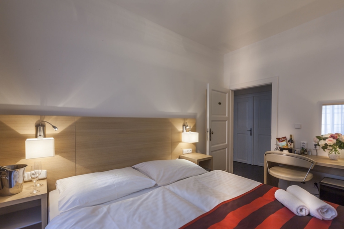 Imagen de la habitación del Hotel Little King U Malvaze. Foto 3