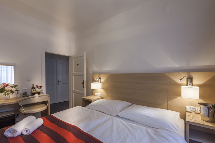 Imagen de la habitación del Hotel Little King U Malvaze. Foto 4