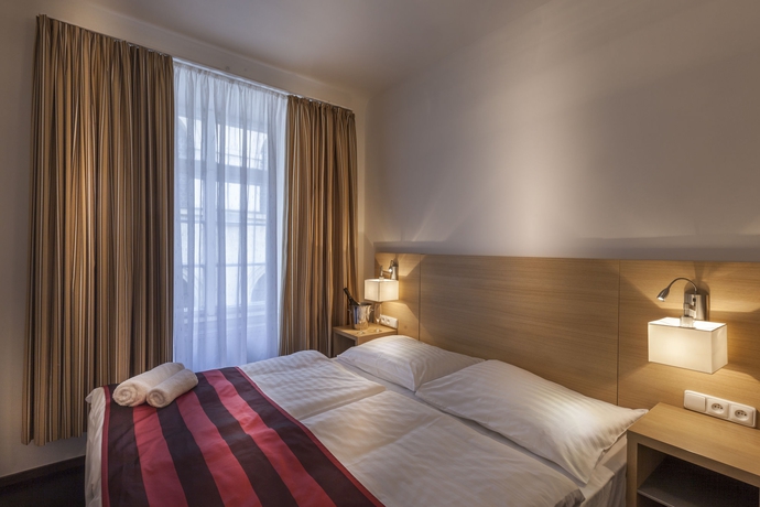 Imagen de la habitación del Hotel Little King U Malvaze. Foto 11