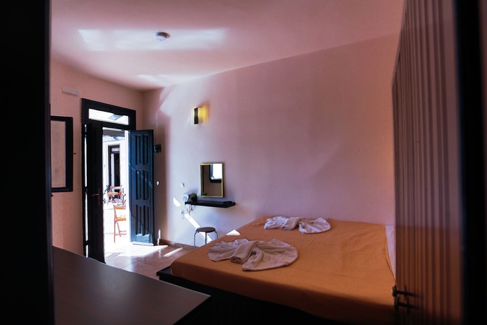 Imagen de la habitación del Hotel Little Lindos Sea View Studios. Foto 8