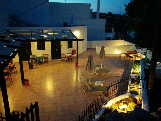 Imagen de los exteriores del Hotel Little Lindos Sea View Studios. Foto 12