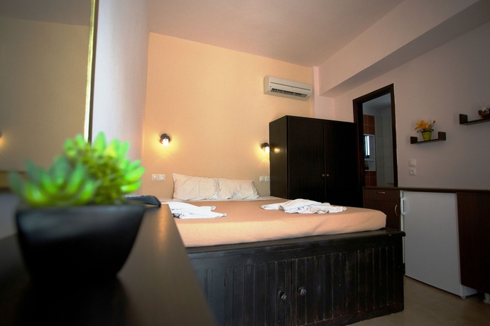Imagen de la habitación del Hotel Little Lindos Sea View Studios. Foto 11