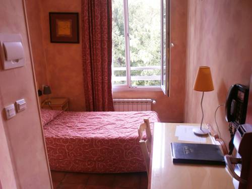 Imagen de la habitación del Hotel Little Palace, Toulon. Foto 9