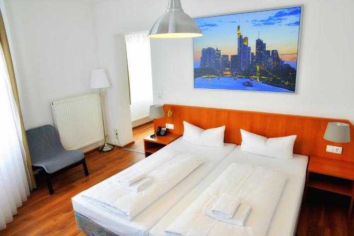 Imagen general del Hotel Little Paris. Foto 6