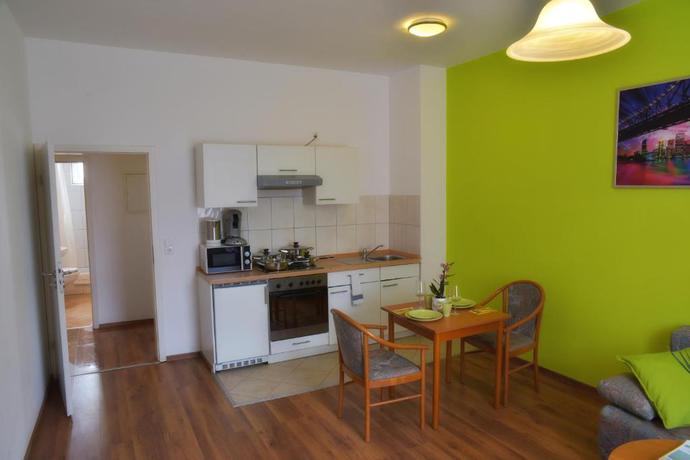 Imagen general del Hotel Little Paris. Foto 7