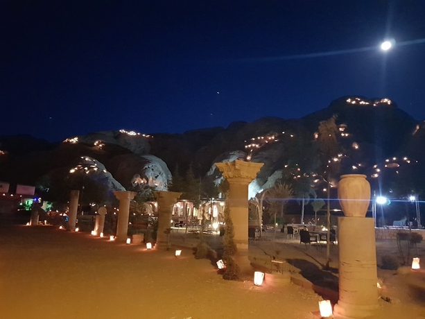 Imagen de los interiores del Hotel Little Petra Bedouin Camp. Foto 19