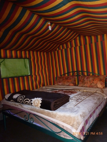 Imagen de la habitación del Hotel Little Petra Bedouin Camp. Foto 12