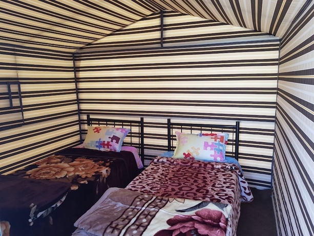 Imagen de la habitación del Hotel Little Petra Bedouin Camp. Foto 16