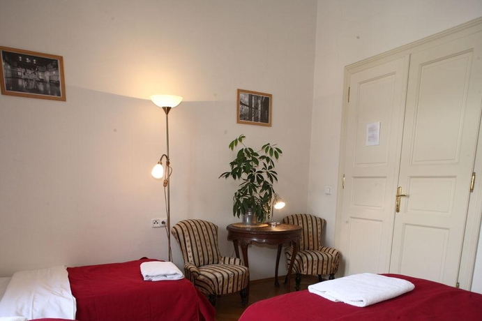 Imagen general del Hotel Little Town Budget Hotel. Foto 7