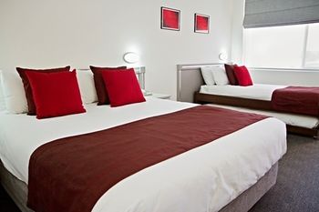 Imagen de la habitación del Hotel Littomore Suites Bathurst. Foto 3