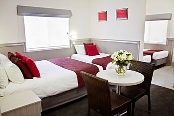 Imagen de la habitación del Hotel Littomore Suites Bathurst. Foto 7