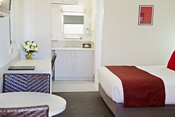 Imagen de la habitación del Hotel Littomore Suites Bathurst. Foto 10