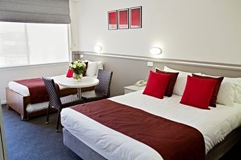 Imagen de la habitación del Hotel Littomore Suites Bathurst. Foto 12