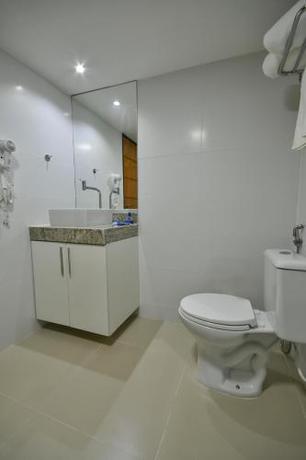 Imagen de la habitación del Hotel Littoral Gold Flat. Foto 8