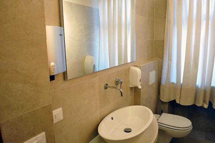 Imagen de la habitación del Hotel Li&ugrave;. Foto 12