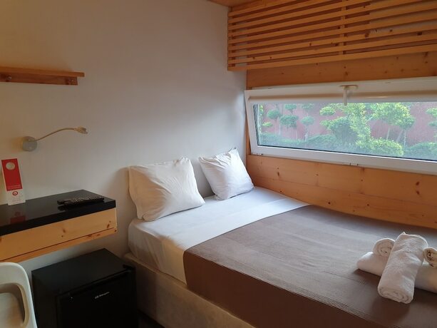 Imagen de la habitación del Hotel Liv Inn Guest House. Foto 15