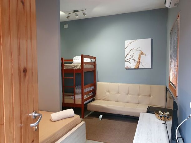 Imagen de la habitación del Hotel Liv Inn Guest House. Foto 16