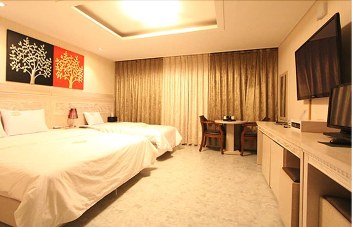 Imagen de la habitación del Hotel Liv Life. Foto 13