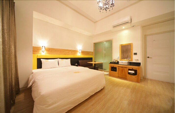 Imagen de la habitación del Hotel Liv Life. Foto 27