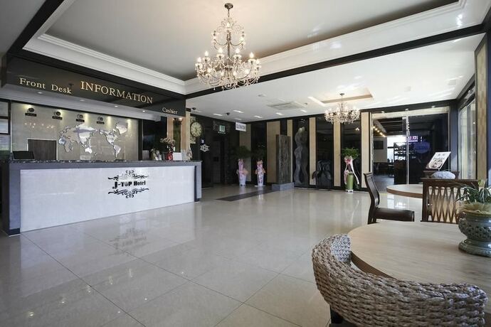 Imagen de los interiores del Hotel Liv Life. Foto 39