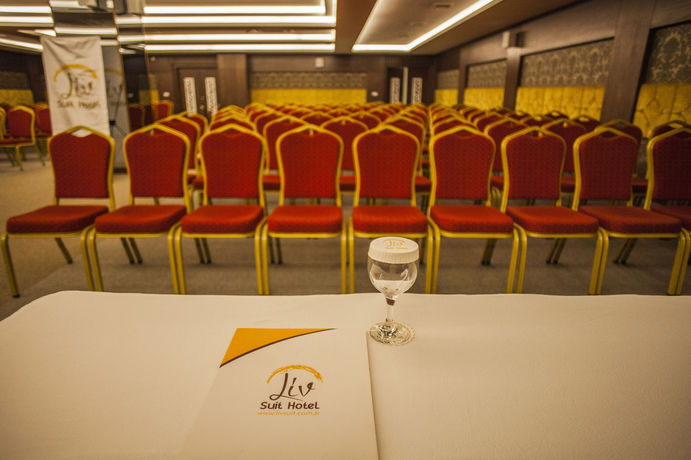 Imagen de los interiores del Hotel Liv Suit. Foto 10