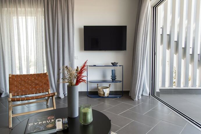 Imagen de la habitación del Hotel Liv Urban Larnaca. Foto 18