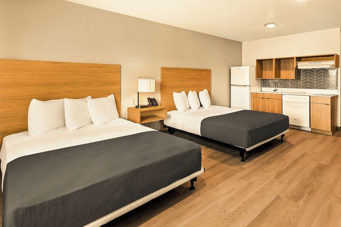 Imagen de la habitación del Hotel LivAway Suites Orem-Vineyard. Foto 2