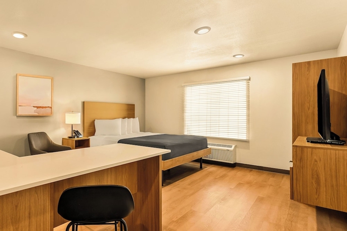 Imagen de la habitación del Hotel LivAway Suites Phoenix-Glendale. Foto 10