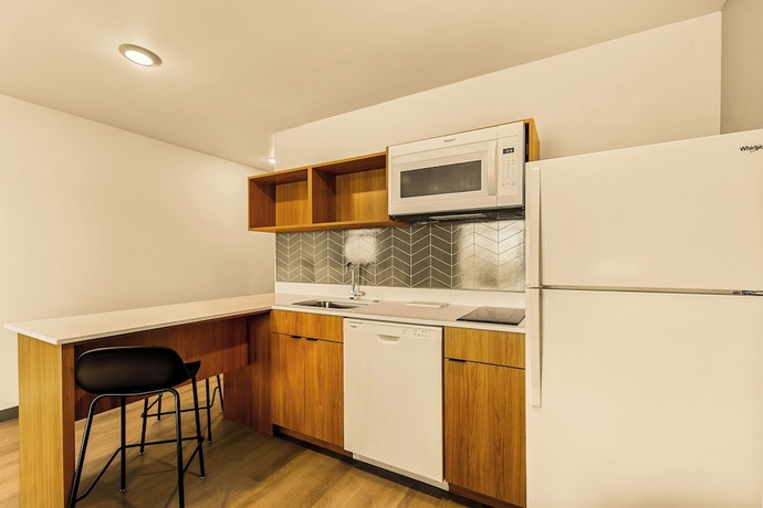 Imagen de la habitación del Hotel LivAway Suites Phoenix-Glendale. Foto 12