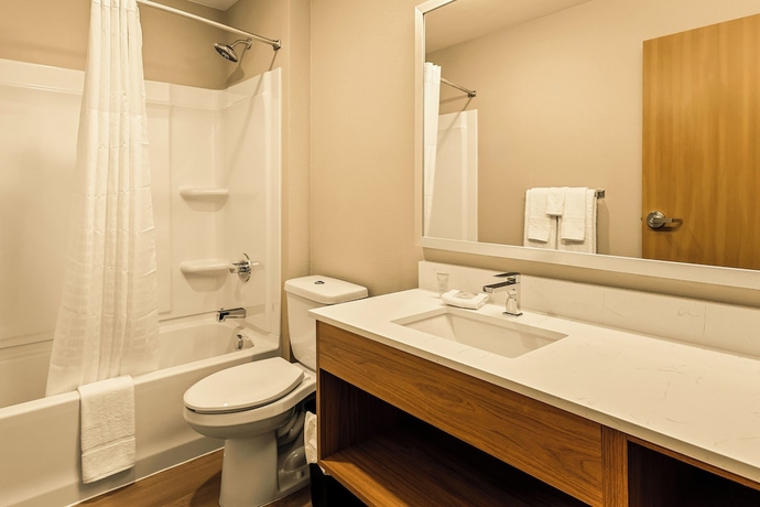 Imagen de la habitación del Hotel LivAway Suites Phoenix-Glendale. Foto 14