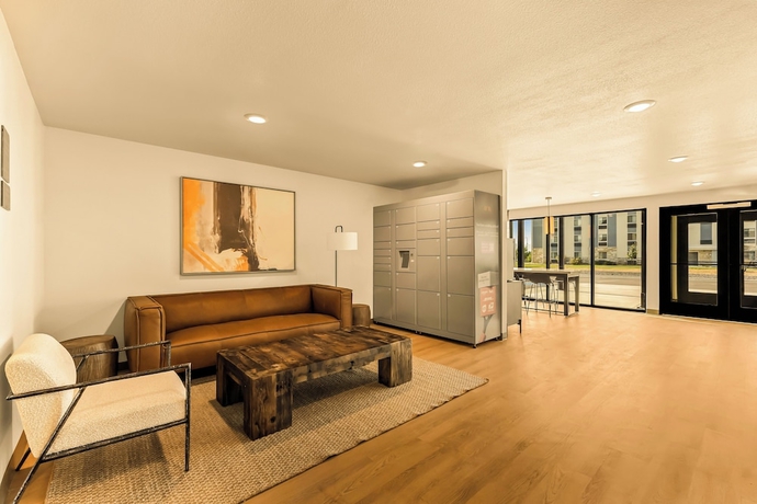 Imagen de los interiores del Hotel LivAway Suites Phoenix-Tolleson. Foto 15