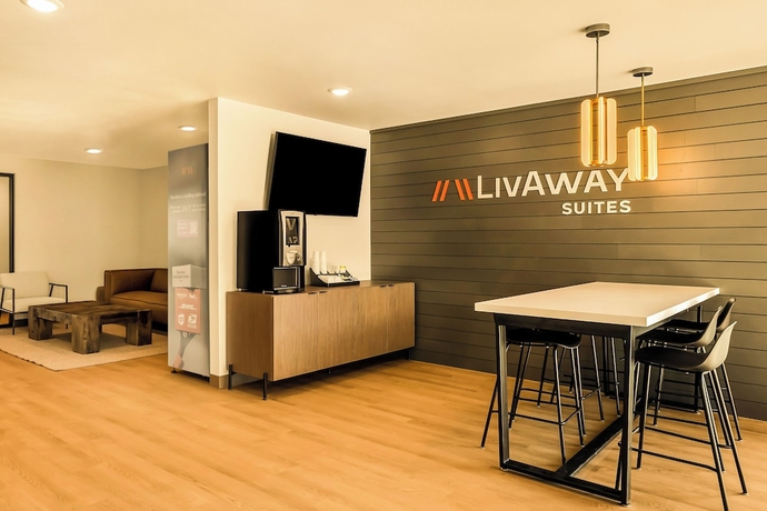 Imagen de los interiores del Hotel LivAway Suites Seattle-Renton. Foto 14