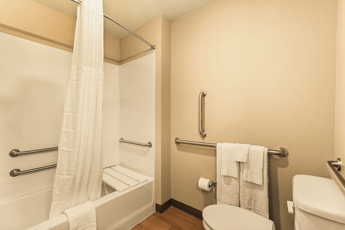 Imagen de la habitación del Hotel LivAway Suites Seattle-Renton. Foto 13